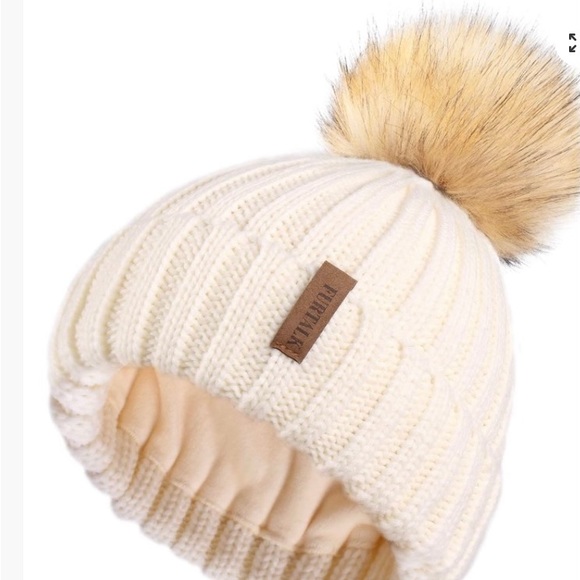 Furtalk beanie hat with faux fur ball nwot - Picture 4 of 6